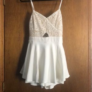 White lace romper (never worn / tags attached)